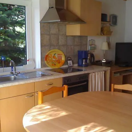 Gastehaus Anna Apartment *